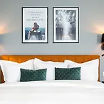Hotel Upperhouse &