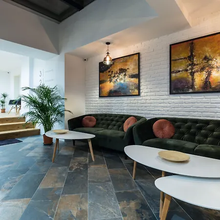 Upperhouse Suites&more Hotel