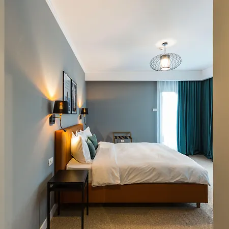 Upperhouse Suites&more 3*