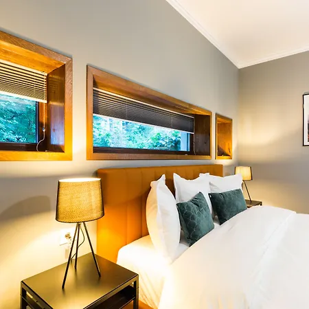 Hotel Upperhouse Suites&more