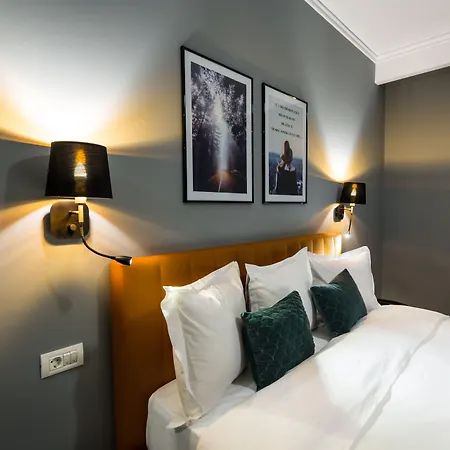 Hotel Upperhouse Suites&more