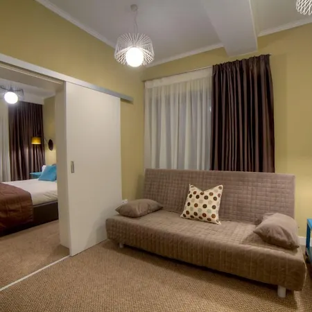 Upperhouse Suites&more Hotel 3*