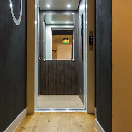 Hotel Upperhouse Suites&more 3*