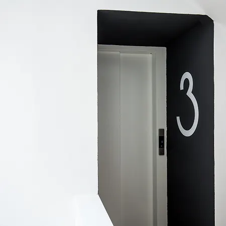 Hotel Upperhouse Suites&more