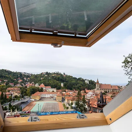 Upperhouse Suites&more 3* Braşov