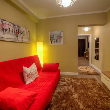 Upperhouse Suites&more 3* Braşov