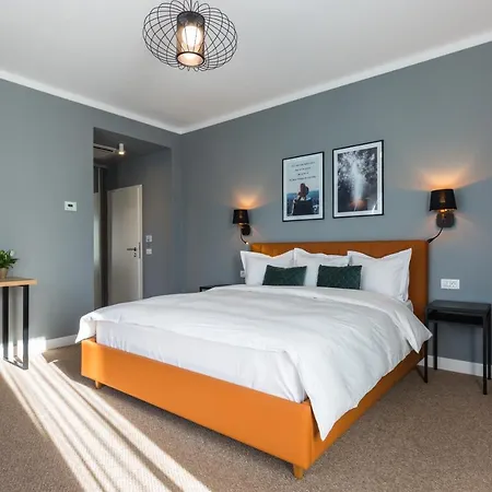 Upperhouse & Hotel