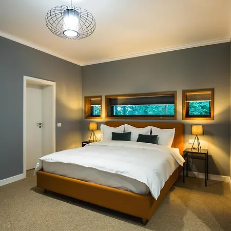 Hotel Upperhouse & 3*