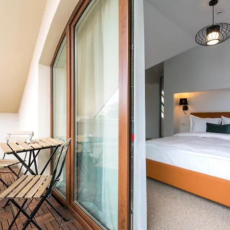 Hotel Upperhouse &