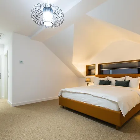 Upperhouse & 호텔 3*