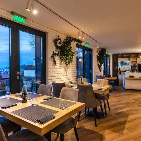 Hotel Upperhouse &