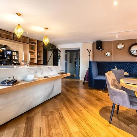 Hotel Upperhouse & Brasov
