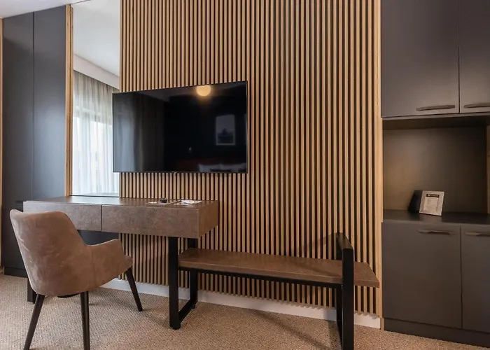 Upperhouse & Hotell Braşov