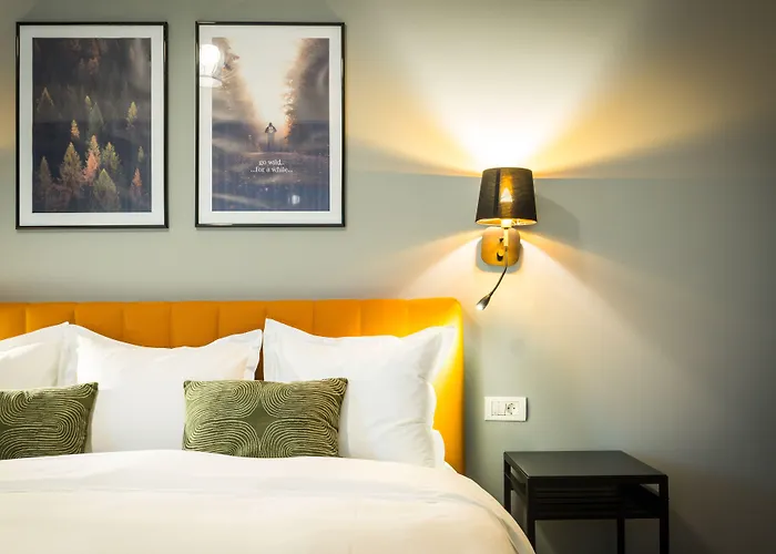 Hotell Upperhouse & 3*