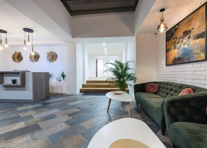 Upperhouse & Braşov