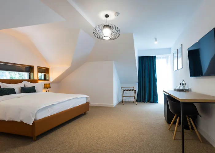 Upperhouse & Hotell Braşov