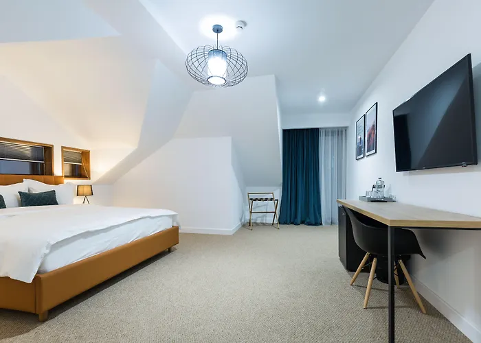 Upperhouse & Hotell Braşov