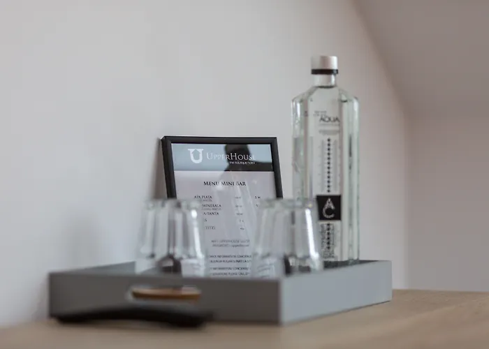 Upperhouse & Szálloda