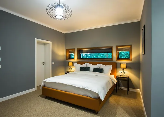 Hotell Upperhouse & 3*