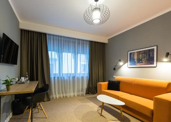 Upperhouse & Braşov