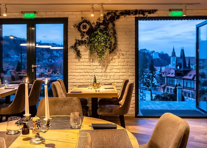 Hotell Upperhouse & Braşov